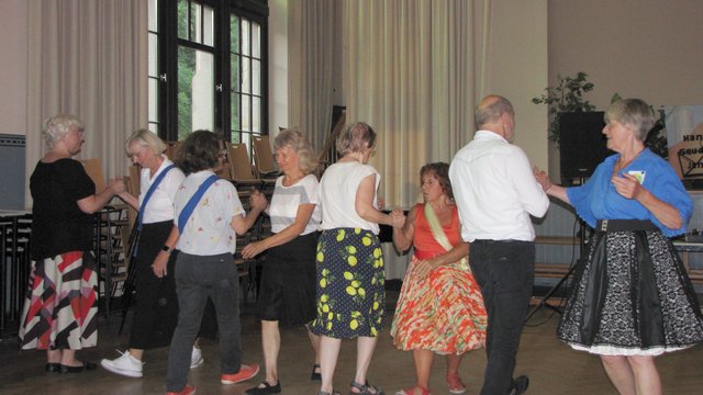 gro&szlig;es Bild MS Graduation 2026